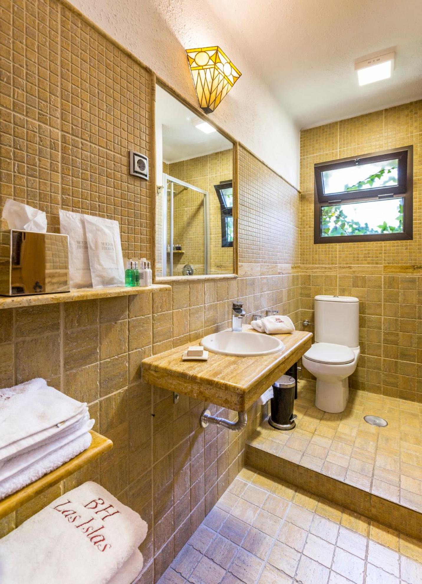 Boutique Hotel Las Islas (Adults Only) Фуэнхирола Экстерьер фото